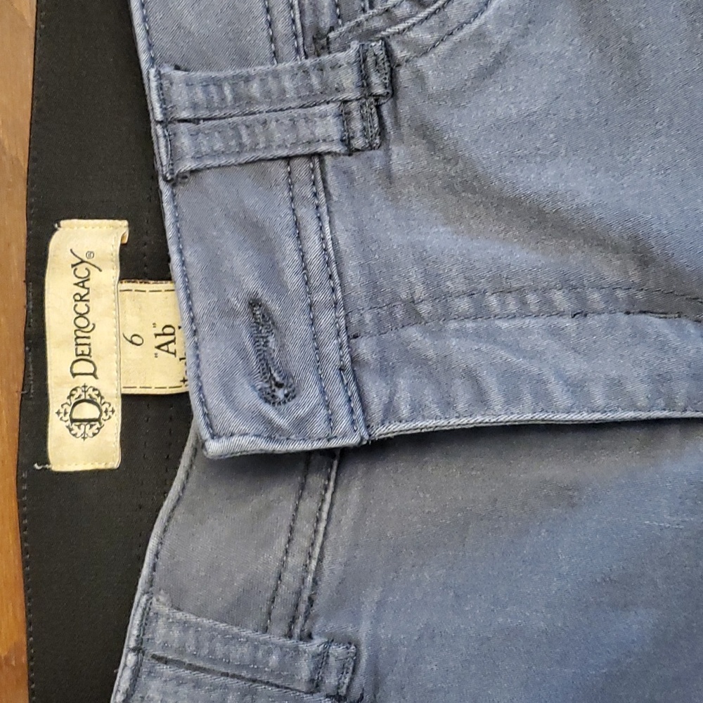 3 pair capris - Picture 4 of 4
